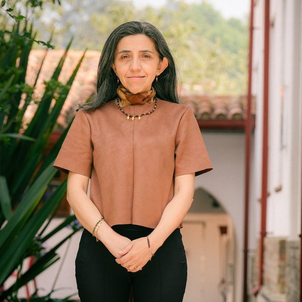 Andrea Lozano-Vásquez, profesora de Literatura