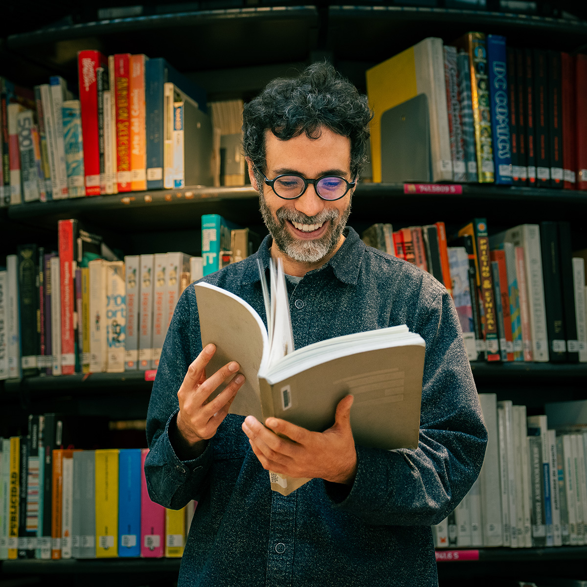Carlos Eduardo Arias, profesor del Departamento de Arte