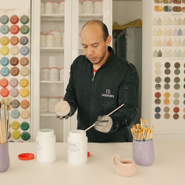 Cristian Leonardo Garcia Puentes, técnico del Departamento de Arte