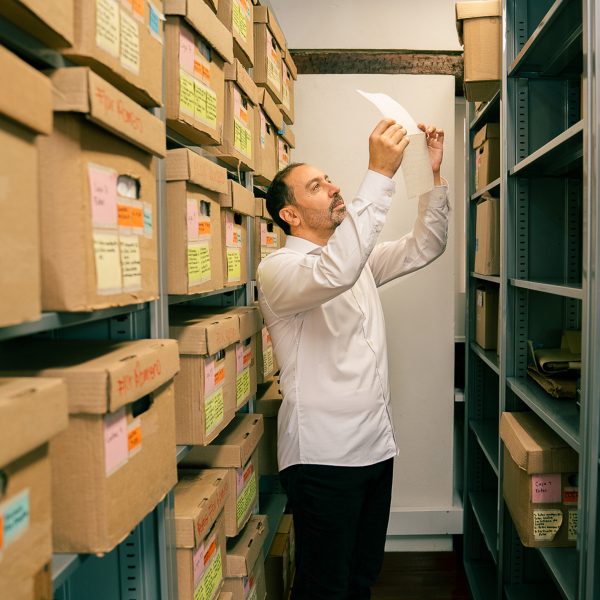 Jerónimo Pizarro, profesor del Departamento de Literatura