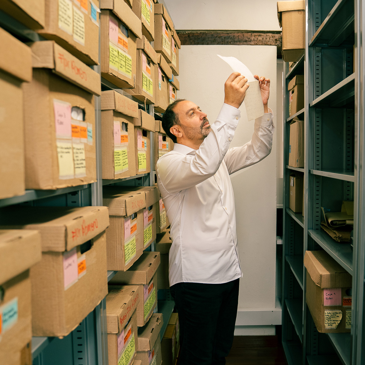 Jerónimo Pizarro, profesor del Departamento de Literatura