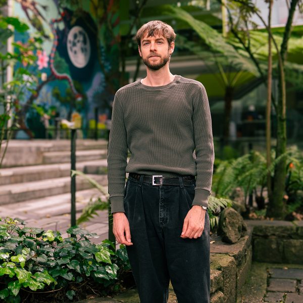 Luke Barnhart, profesor de Literatura