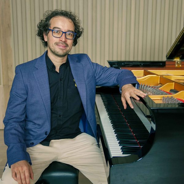 Mauricio Arias-Esguerra, profesor del Departamento de Música.