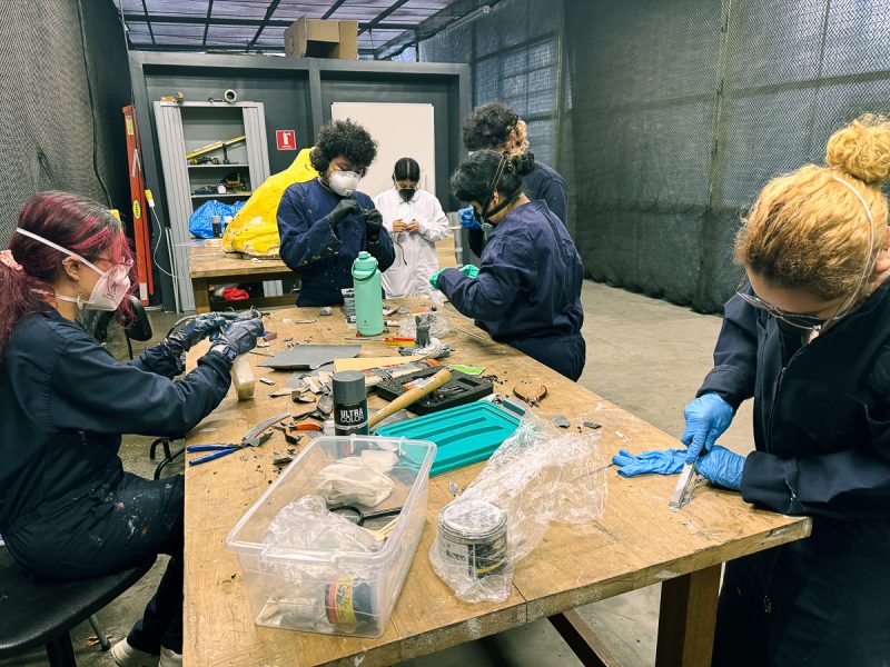 Herramientas talleres de escultura de mediano y gran formato.