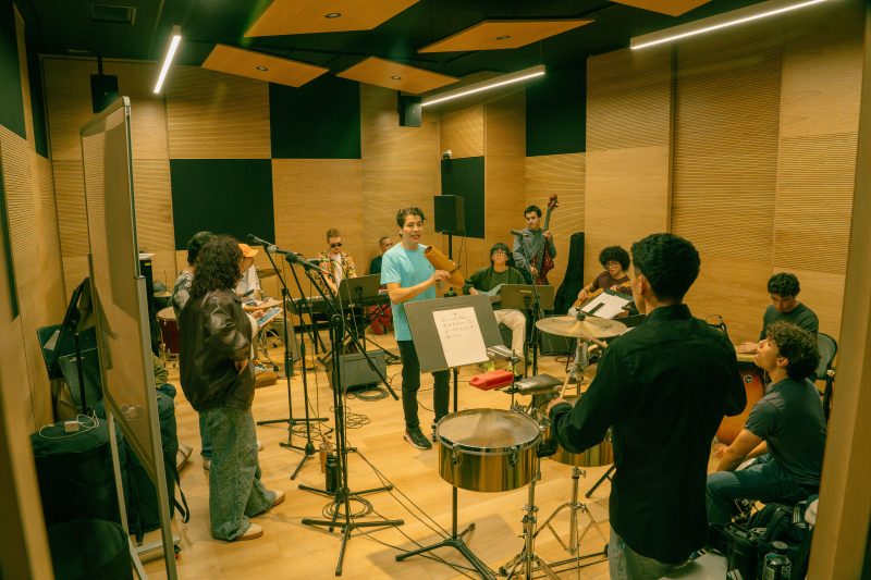 Herramientas sala para ensambles musicales.
