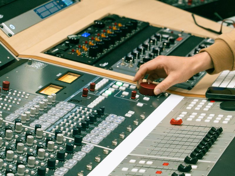 Herramientas control room, sala de grabación y mezcla.