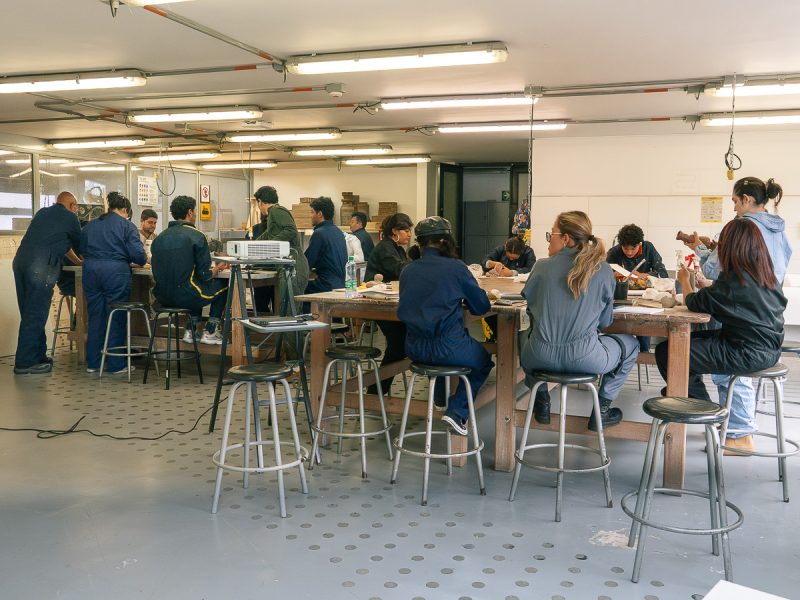 Herramientas talleres de escultura de mediano y gran formato.