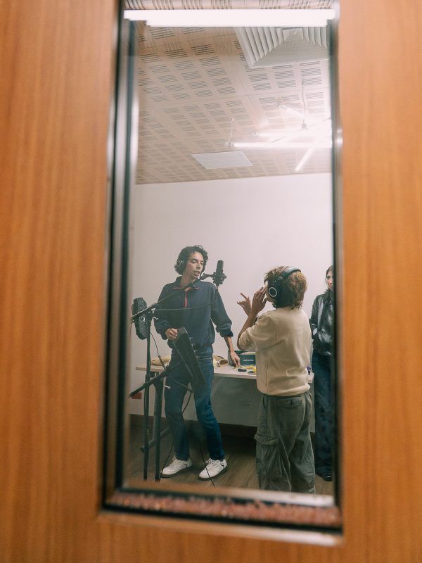 Herramientas estudios de grabación y edición de audio.