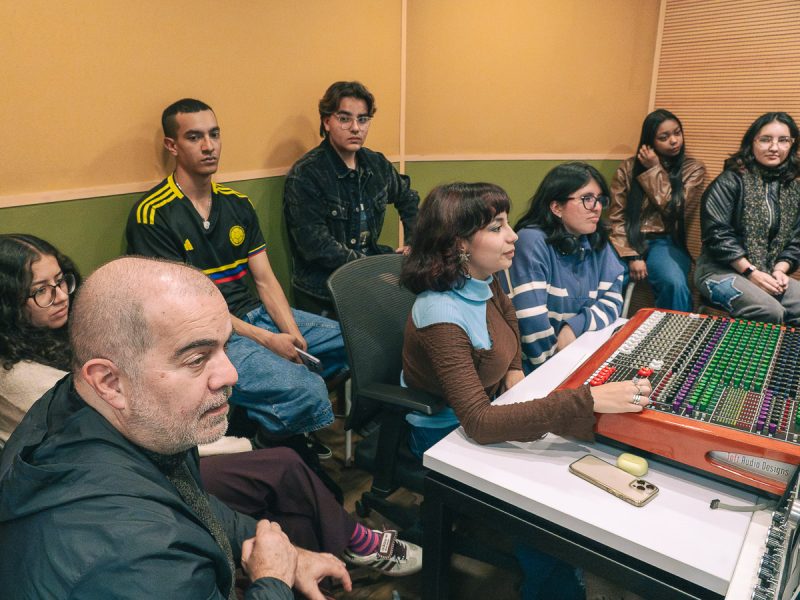 Herramientas estudios de grabación y edición de audio.