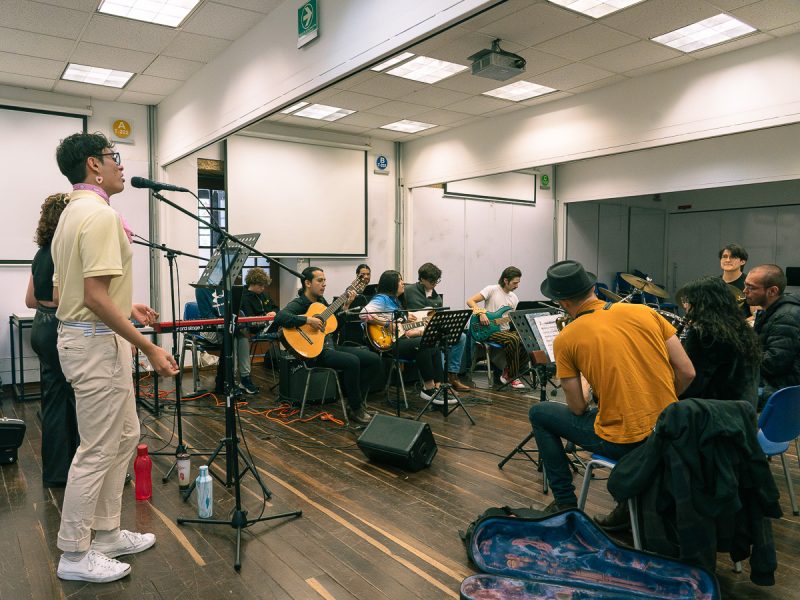 Herramientas sala para ensambles musicales.