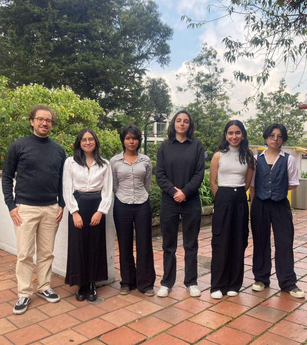 Concierto de la Tarde: Estudio de Piano Uniandes, jueves 12 de marzo de 2026 a las 5:00 p.m. en la Cajita de música.