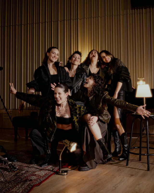 Imagen del anuncio flor de lava presenta: el velo se cayó, en colaboración coro de mujeres uniandes.