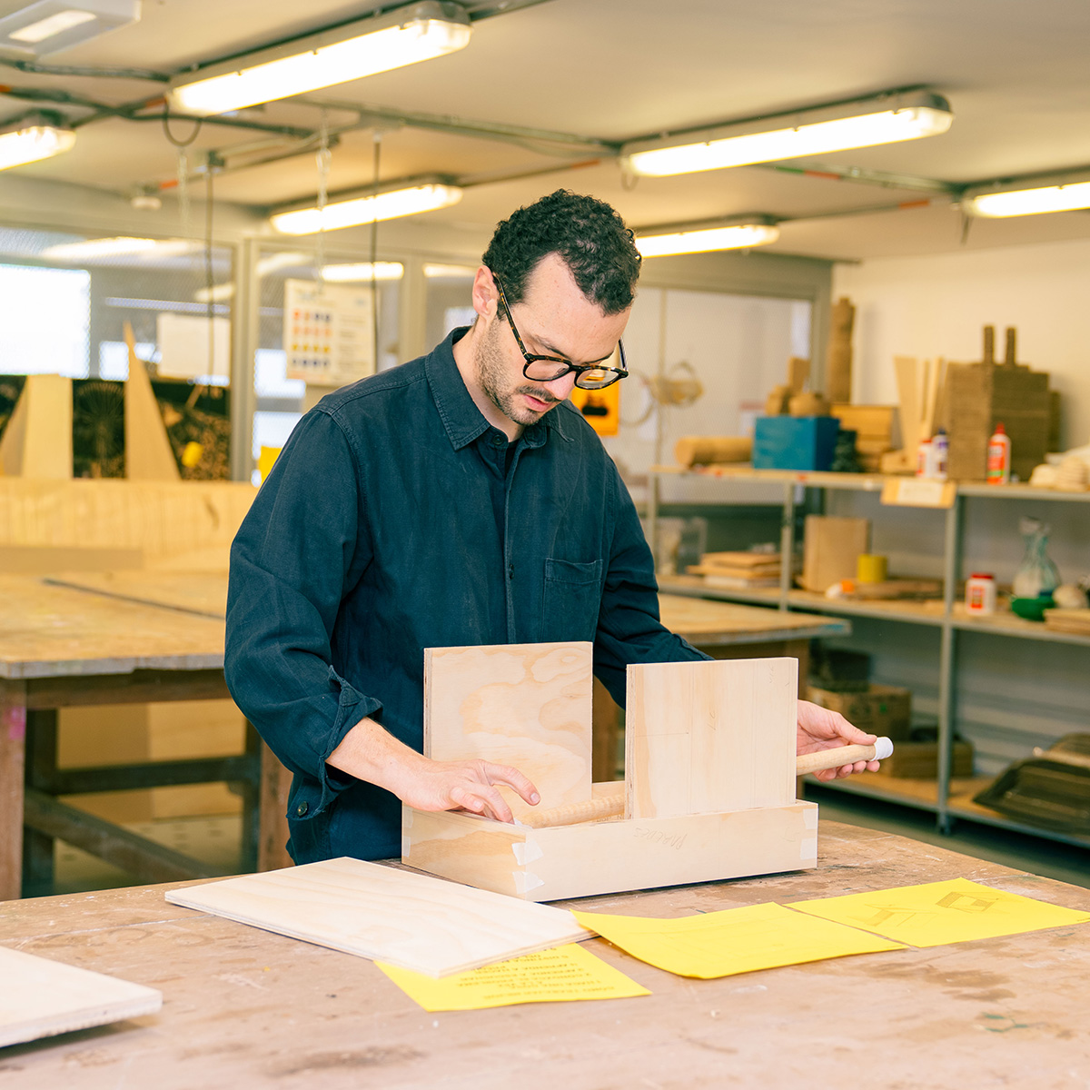 José Sanín, profesor del Departamento de Arte