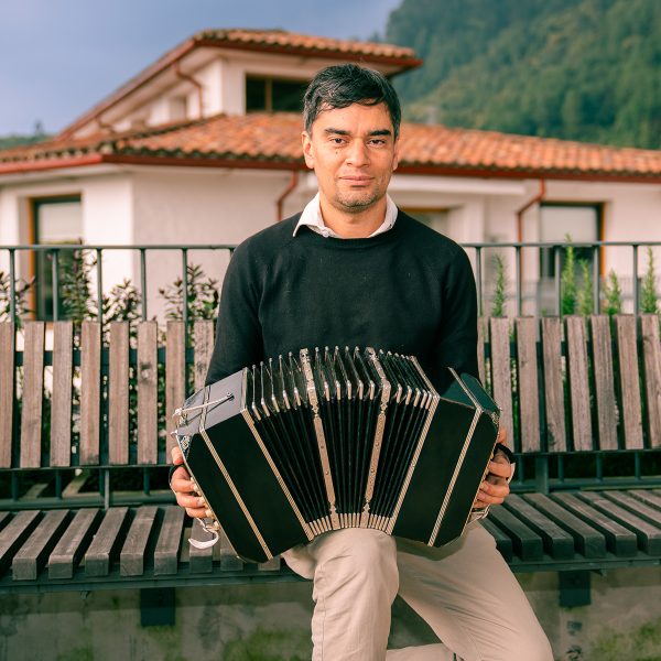 Rondy Torres, profesor del Departamento de Música