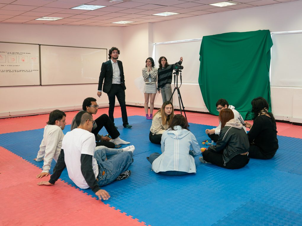 Z-209 Taller corporal