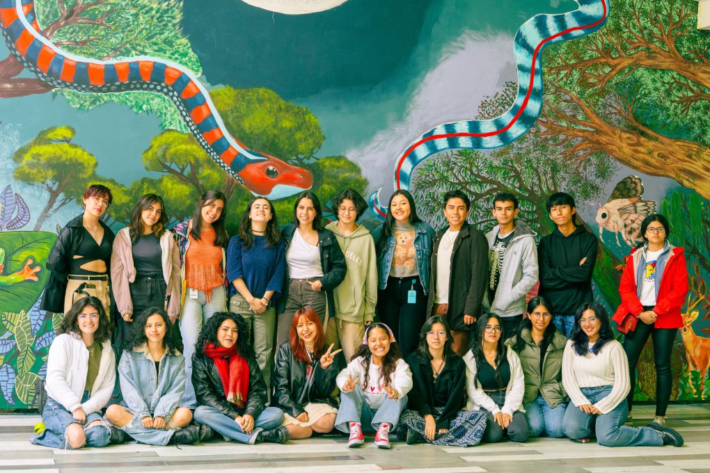 El nuevo mural del edificio Tx | Prácticas de lo público | Uniandes | Colombia