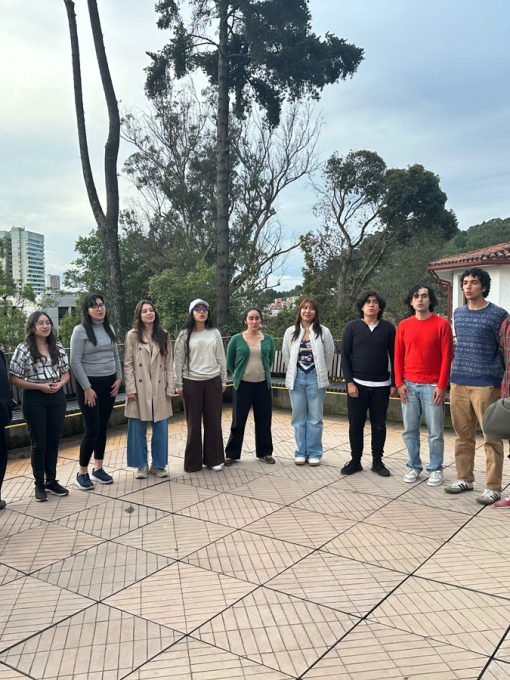 Martes 19 de mayo de 2026 a las 7:00 p.m. en la Cajita de música, Universidad de los Andes. Entrada libre hasta completar el aforo.