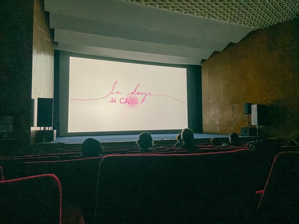 Entre formas, colores y movimiento: Valeria Preciado llevó su universo creativo desde Uniandes hasta Bulgaria