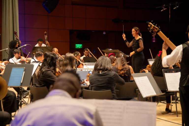 Orquesta de Los Andes — Obras de Telemann, Elgar, Mejía y Tobar
