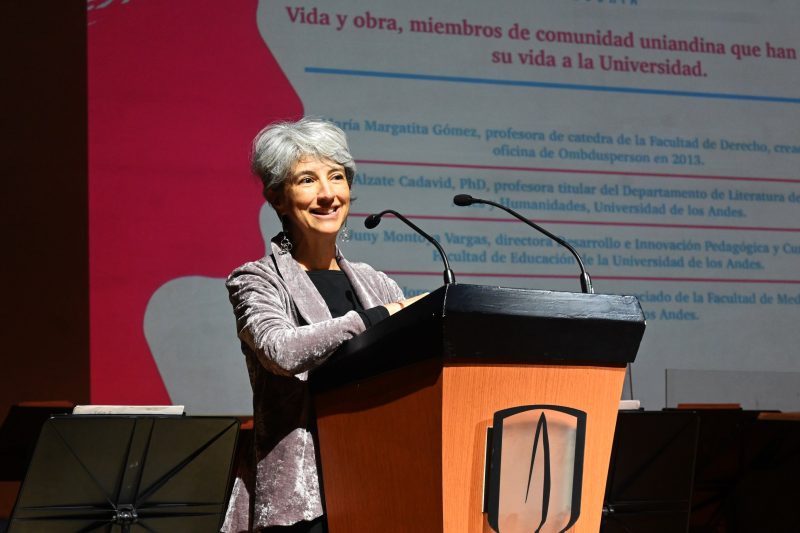Imagen del anuncio carolina alzate recibe el reconocimiento dejar huella 2026